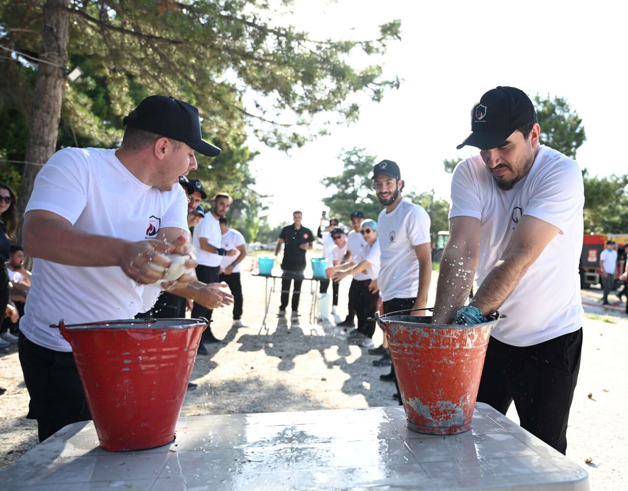 Konya'da afetlere karşı hazırlık zamanı! Başkan Altay gönüllülerle buluştu 17